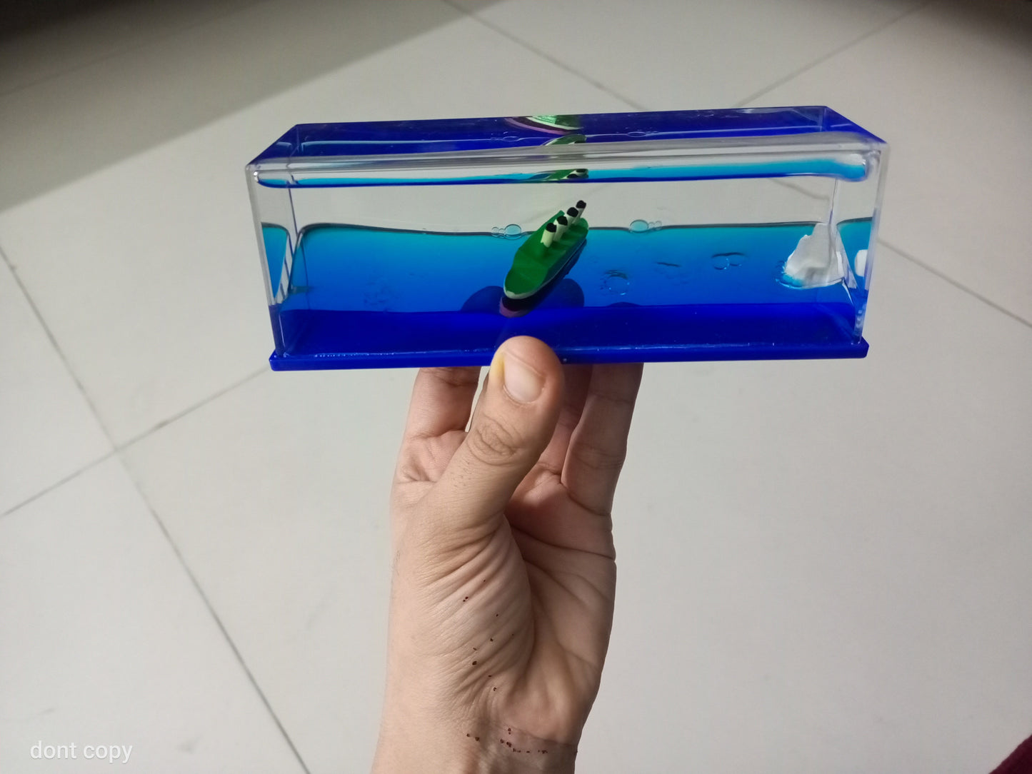 Titanic Unsinkable Fluid Drift Bottle